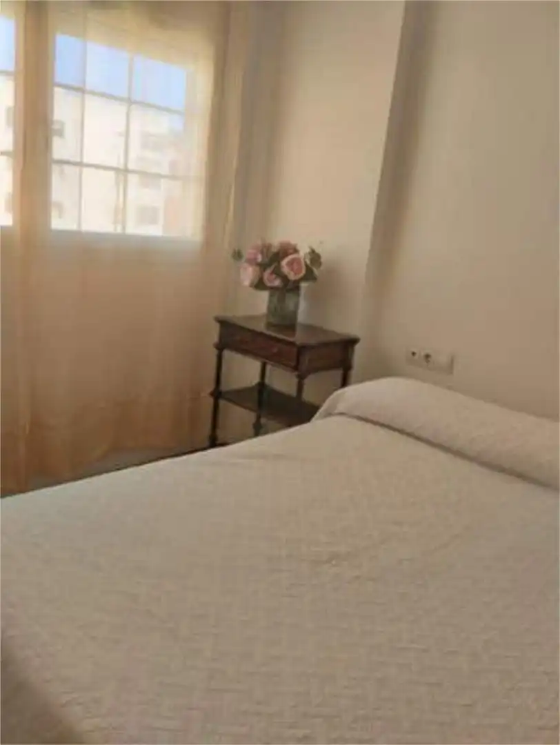 Piso de alquiler en El Parador de las Hortichuelas Habitación de Piso de alquiler en Roquetas de Mar con Calefacción y Amueblado