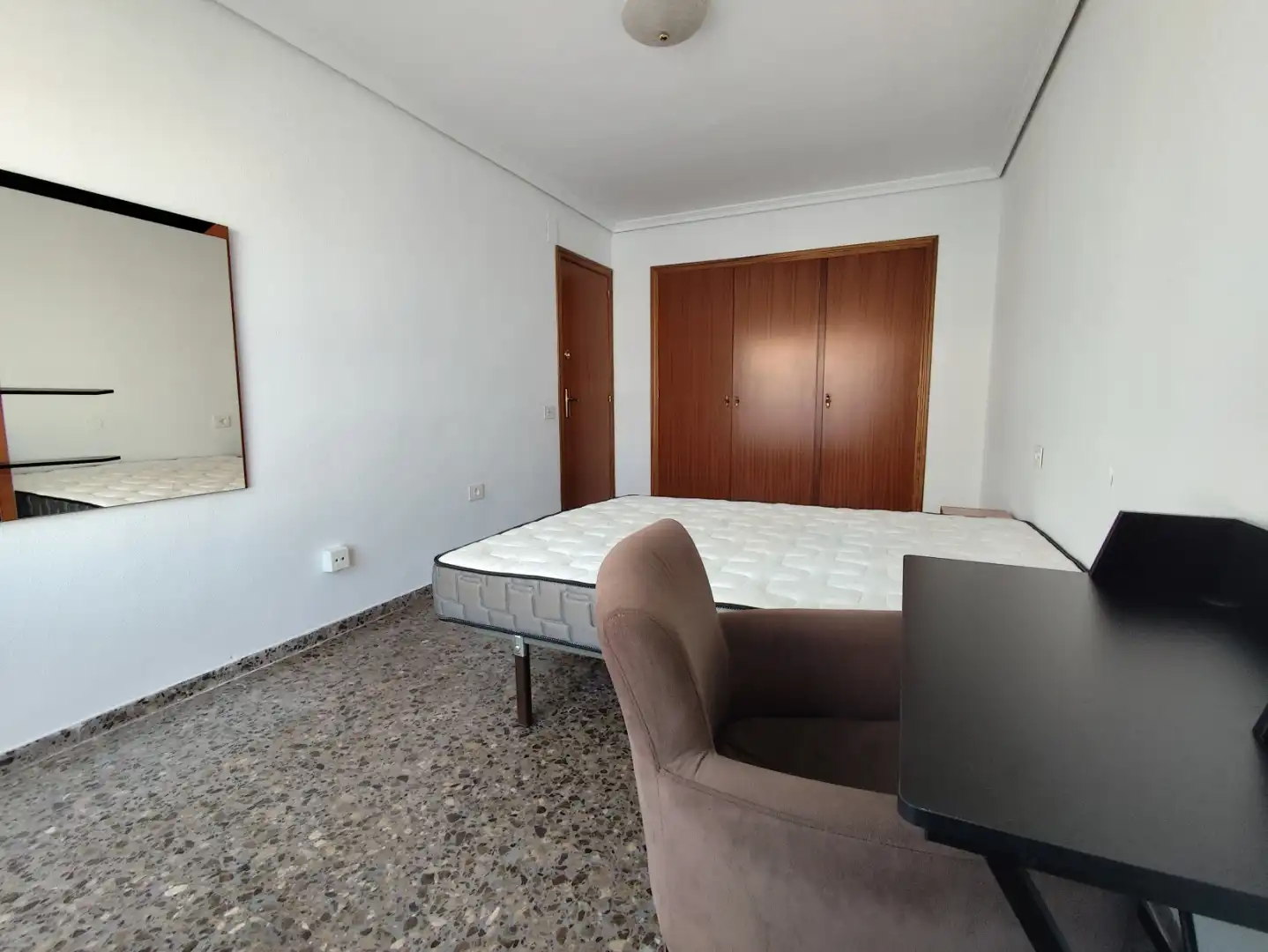 Room in Carrer Sant Joaquim, 1, Centro Room in Carrer Sant Joaquim, 1, Centro