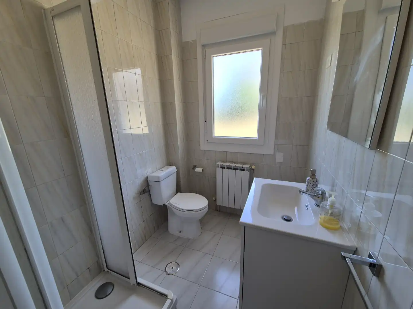 Houses for rent in Lugar Chamin Abaixo, Loureda - Lañas - Barrañán Bathroom of Houses for rent in Arteixo with Heating, Private garden and Terrace