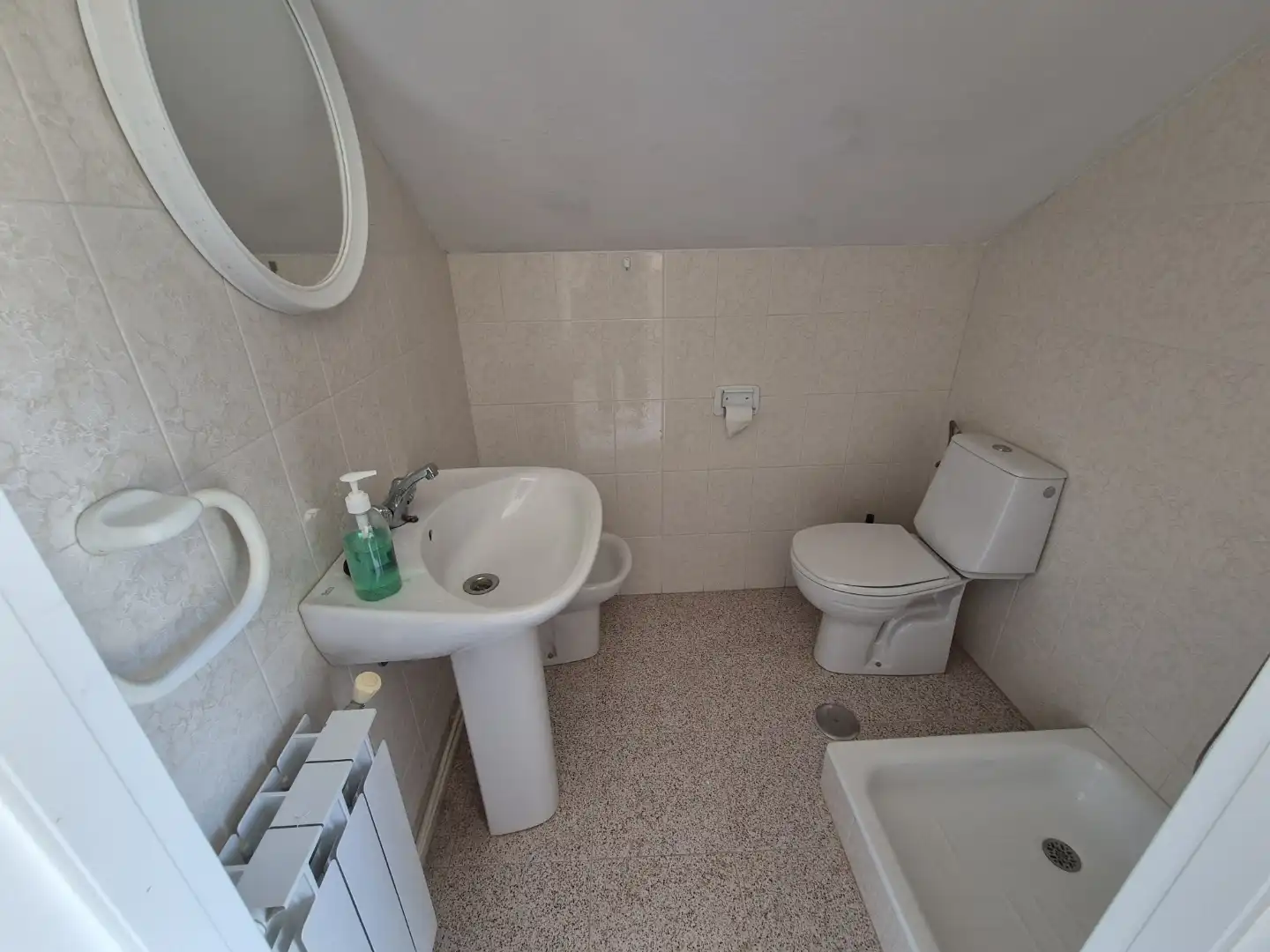 Houses for rent in Lugar Chamin Abaixo, Loureda - Lañas - Barrañán Bathroom of Houses for rent in Arteixo with Heating, Private garden and Terrace