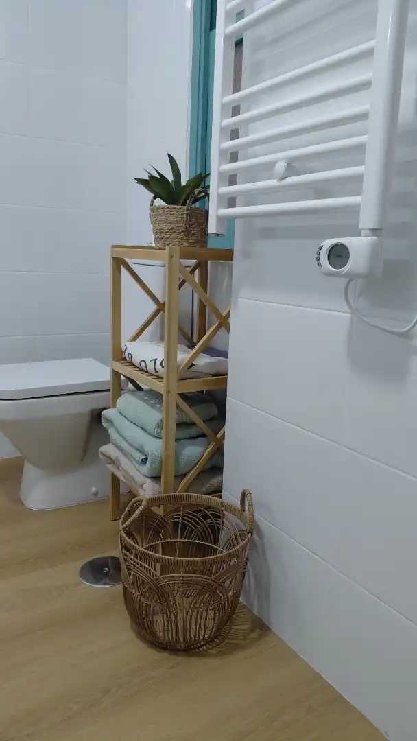 Flat for rent in Rúa Uruguai, 15, Zona Ultramar Bathroom of Flat for rent in Ferrol