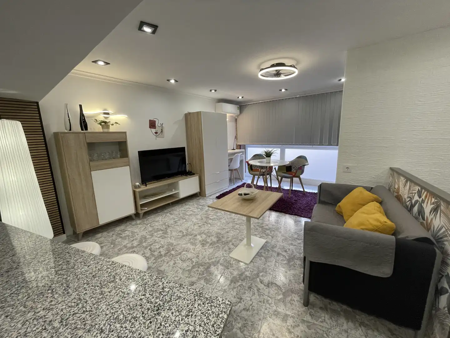 Wohnung zur Miete in Calle Doctor Fleming, 4, Caravaca de la Cruz Wohnzimmer von Wohnung zur Miete in Caravaca de la Cruz mit Klimaanlage und Balkon