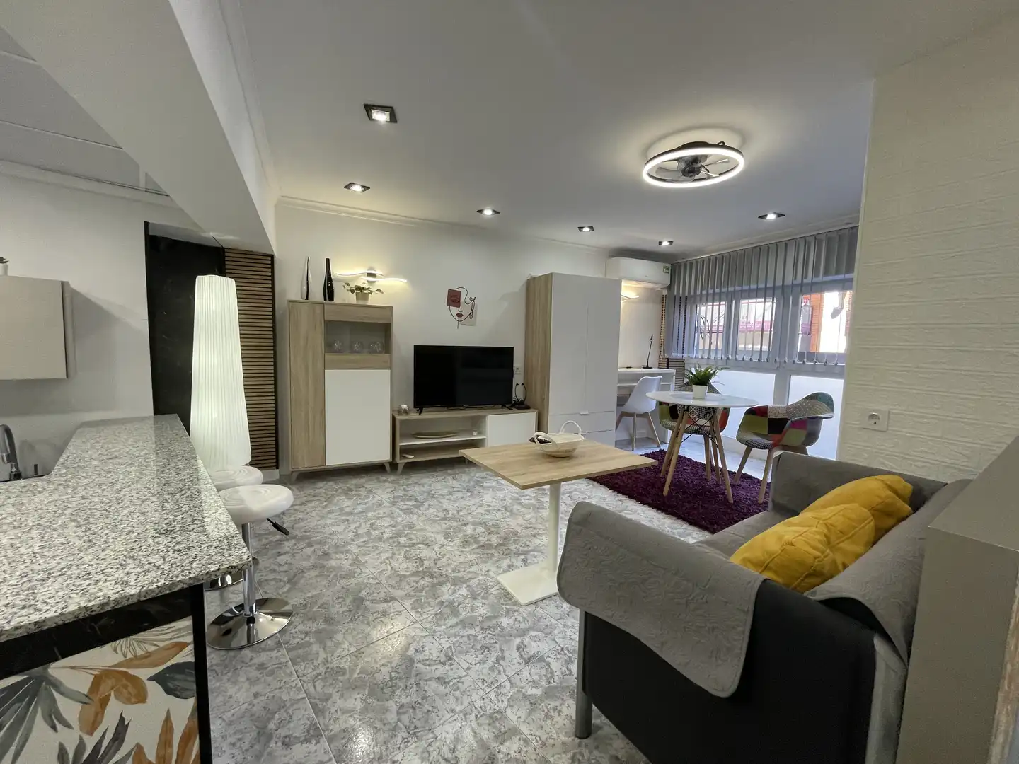 Wohnung zur Miete in Calle Doctor Fleming, 4, Caravaca de la Cruz Wohnzimmer von Wohnung zur Miete in Caravaca de la Cruz mit Klimaanlage und Balkon