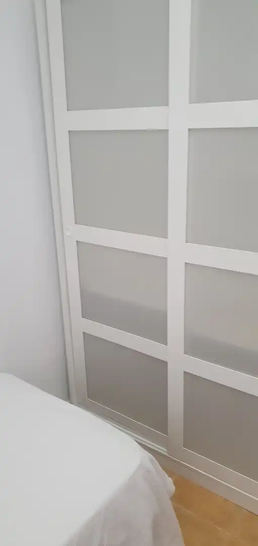 Piso de alquiler en Calle Virgen de Fátima, 12, Triana Este Habitación de Piso de alquiler en Sevilla Capital con Aire acondicionado y Balcón