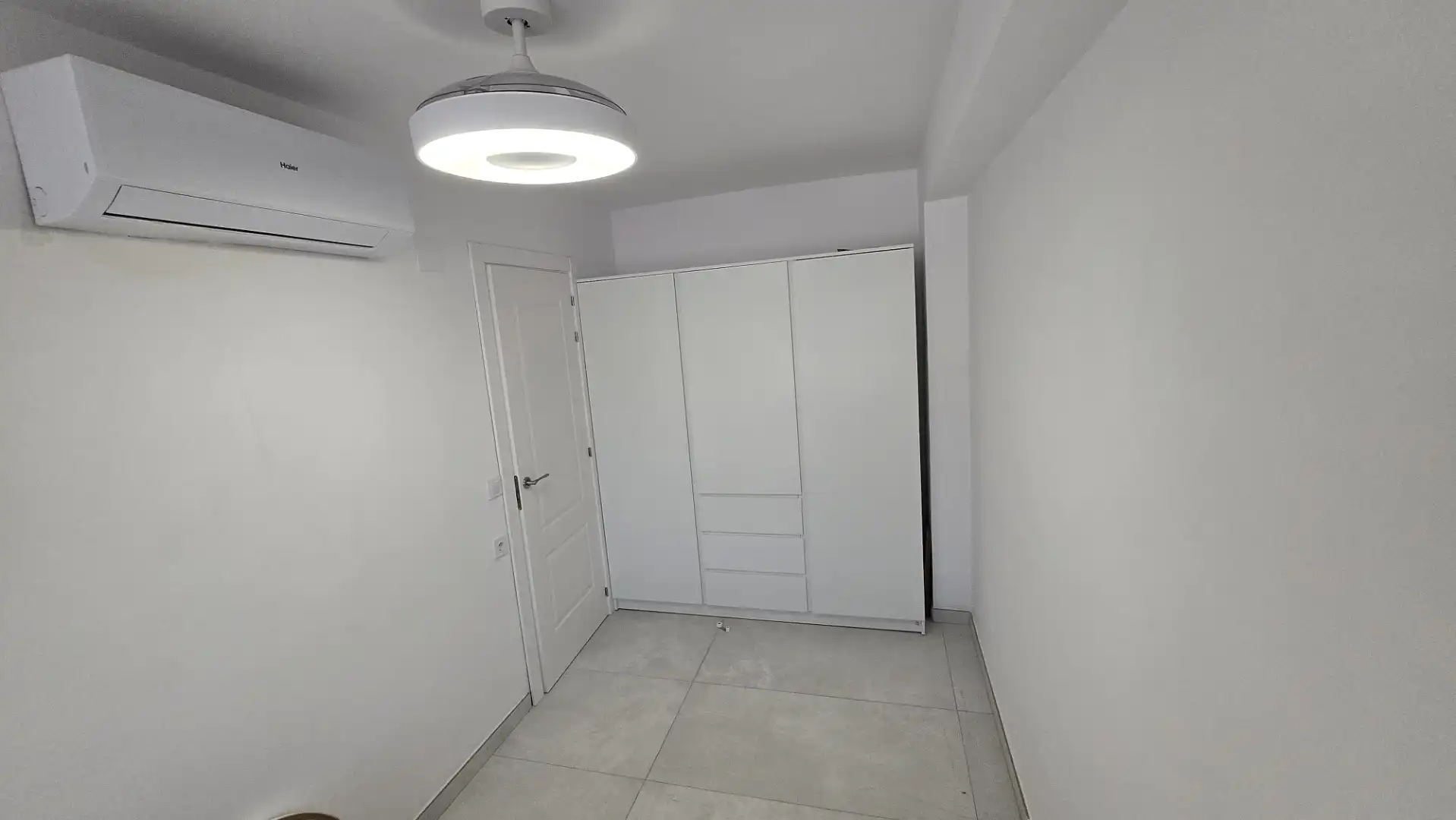 Wohnung zur Miete in Calle Altea, 1, Pueblo Acantilado - Lanuza Schlafzimmer von Wohnung zur Miete in El Campello mit Klimaanlage, Privatgarten und Terrasse