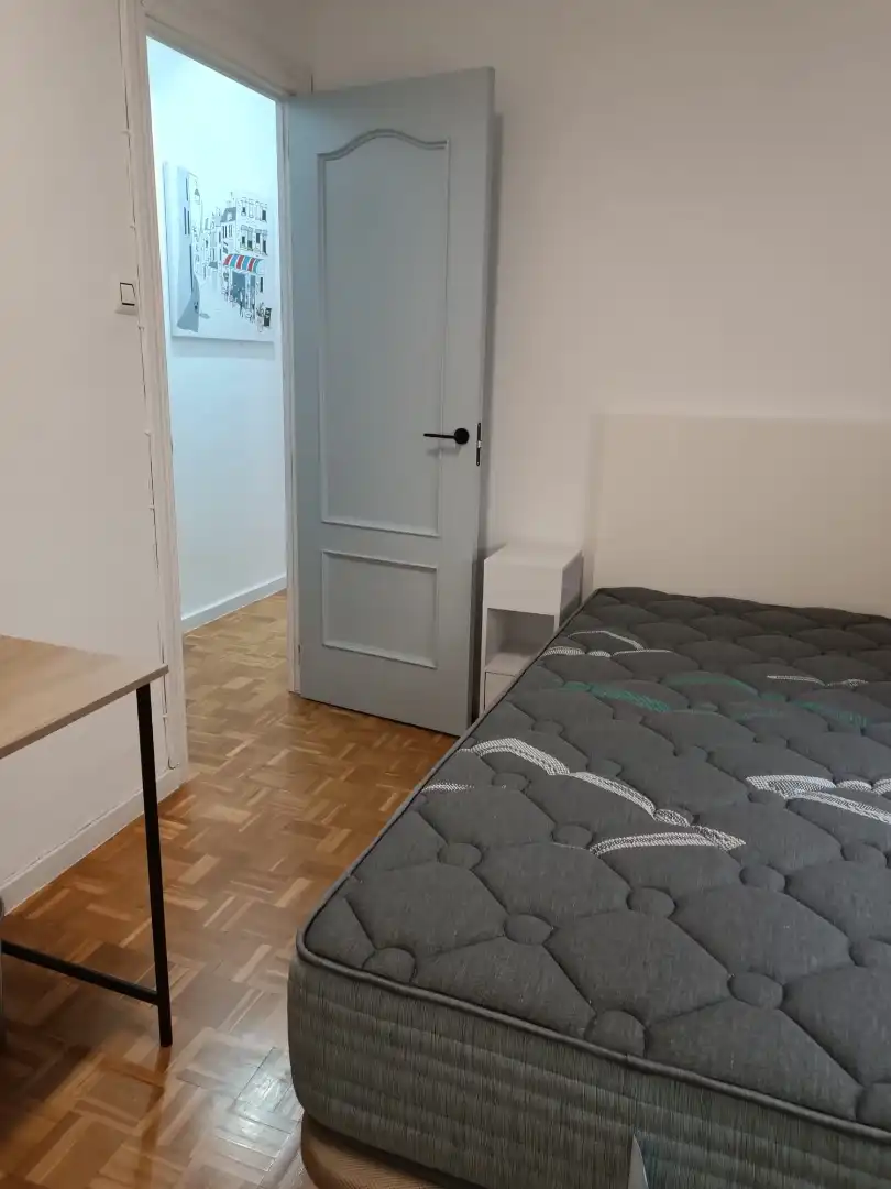 Wohnung zur Miete in Calle de Calatrava, 58, El Perchel Schlafzimmer von Wohnung zur Miete in Ciudad Real mit Klimaanlage, Heizung und Parkett