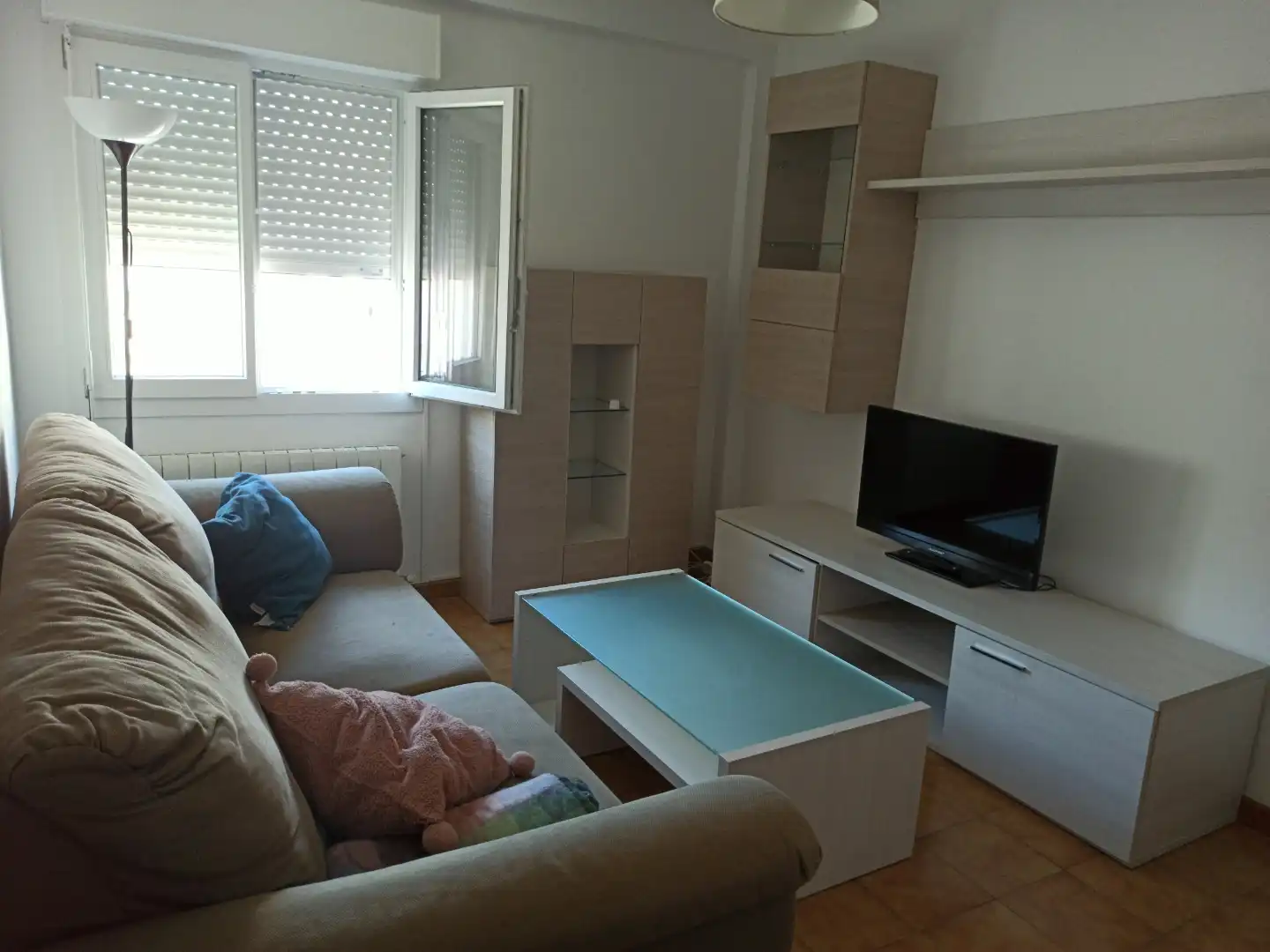 Living room of Flat for sale in  Zaragoza Capital