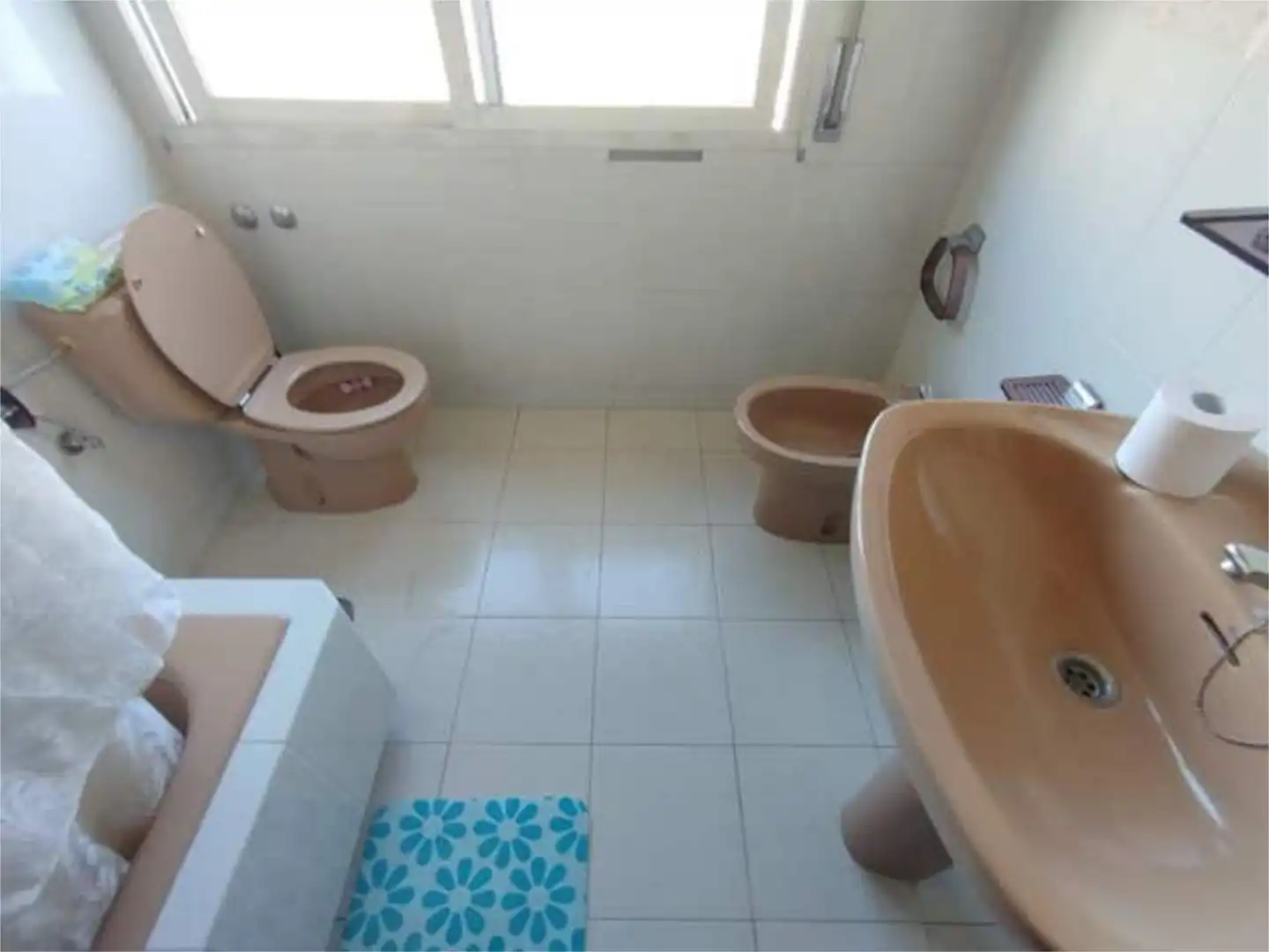 Bathroom of Flat for rent in Lalín