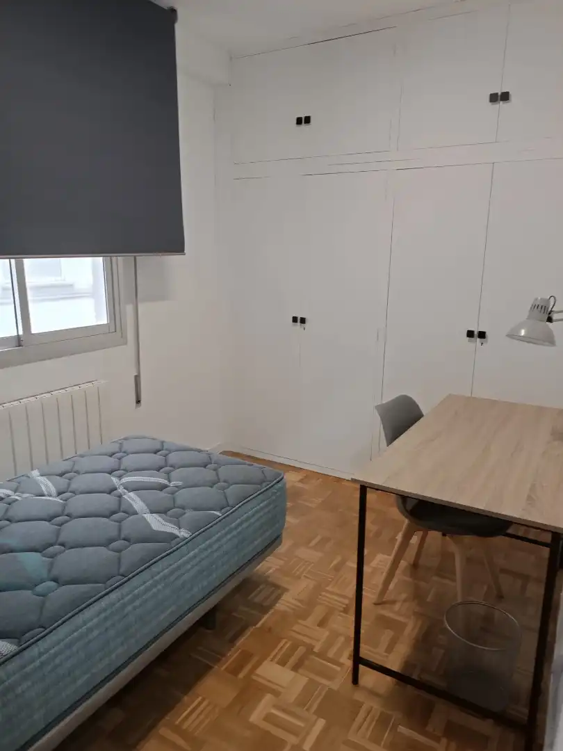 Wohnung zur Miete in Calle de Calatrava, 58, El Perchel Schlafzimmer von Wohnung zur Miete in Ciudad Real mit Klimaanlage, Heizung und Parkett