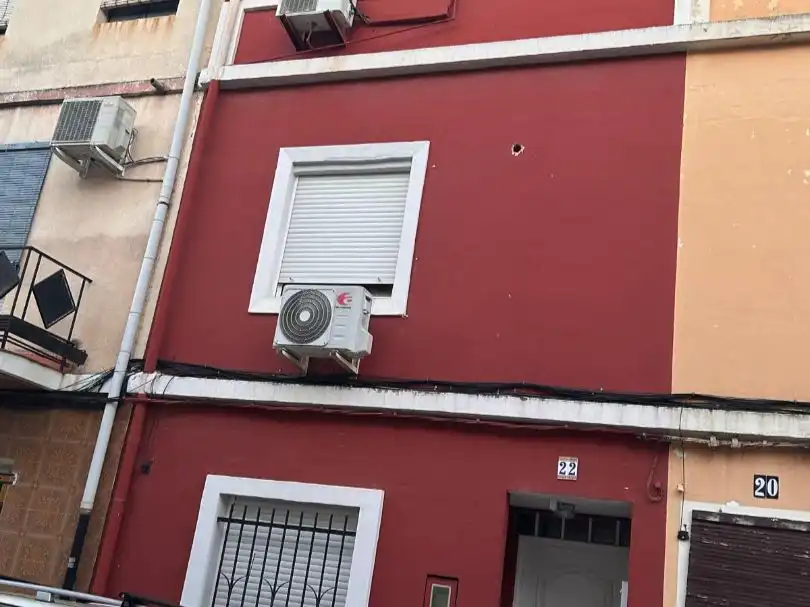 Casa adosada en venta en Carrer Llevant, 22, La Pobla Llarga Vista exterior de Casa adosada en venta en La Pobla Llarga con Aire acondicionado y Terraza