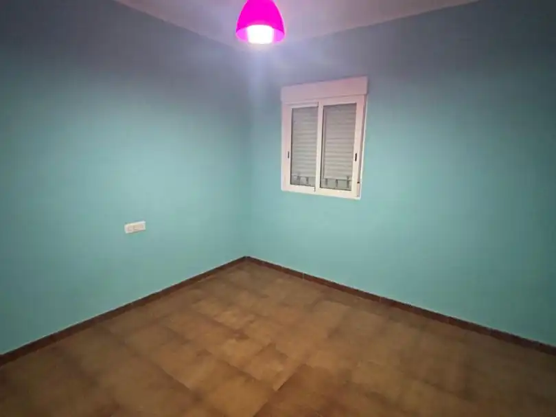 Casa adosada en venta en Carrer Llevant, 22, La Pobla Llarga Habitación de Casa adosada en venta en La Pobla Llarga con Aire acondicionado y Terraza