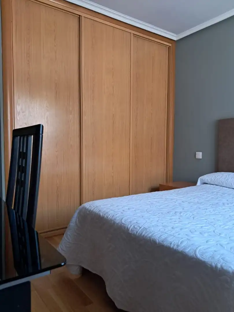 Pis en venda a Calle Luis Sala Balust, 17, Pizarrales Dormitori de Pis en venda en Salamanca amb Balcó