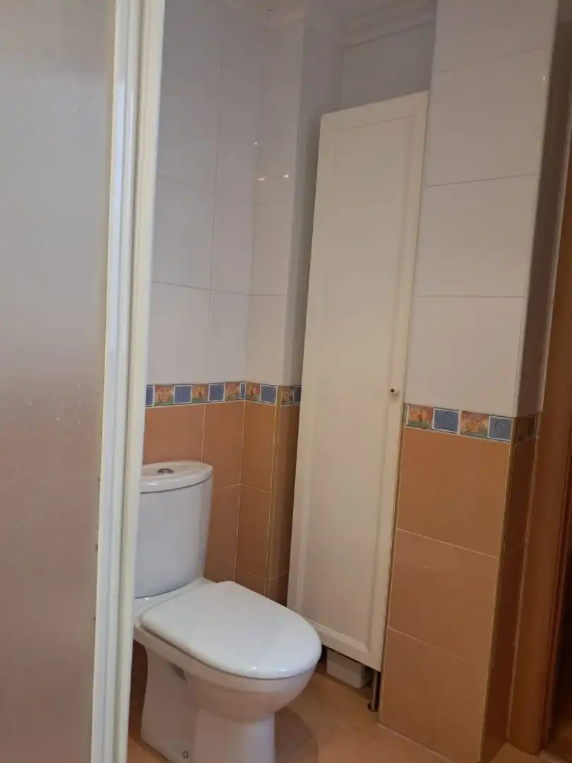 Pis en venda a Calle Luis Sala Balust, 17, Pizarrales Bany de Pis en venda en Salamanca amb Balcó
