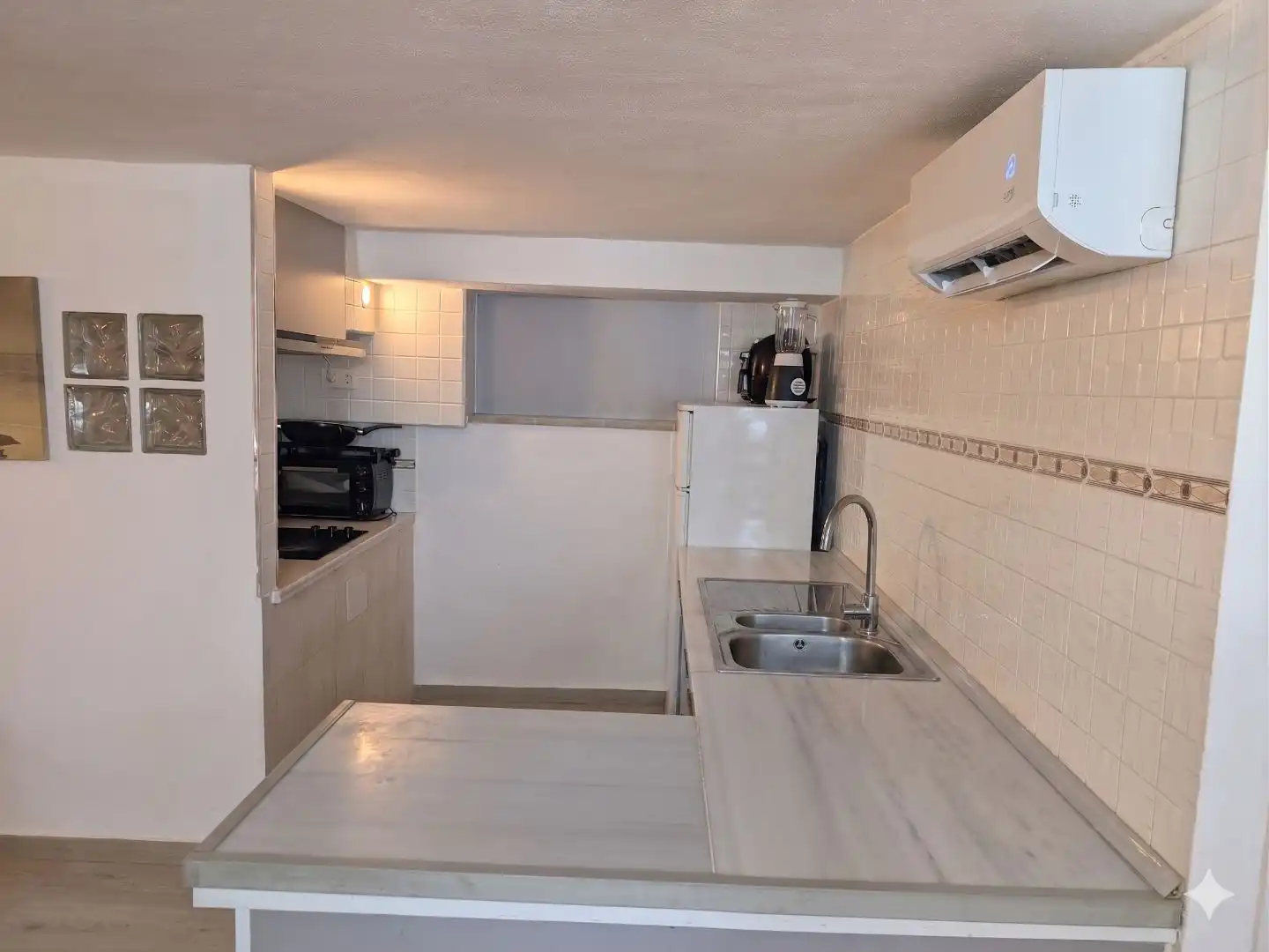 Casa adosada en venta en Coín Cocina de Casa adosada en venta en Coín con Aire acondicionado, Terraza y Amueblado