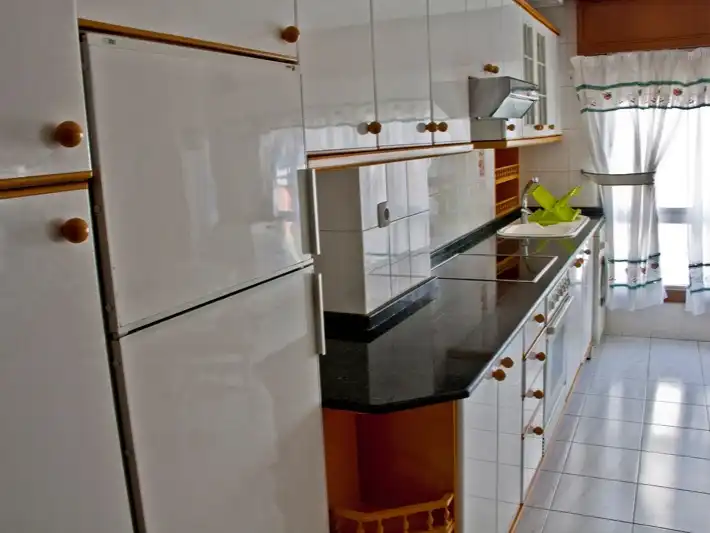 Piso de alquiler en Avenida de Monelos, 2, Someso - Matogrande Cocina de Piso de alquiler en A Coruña Capital con Calefacción, Parquet y Trastero