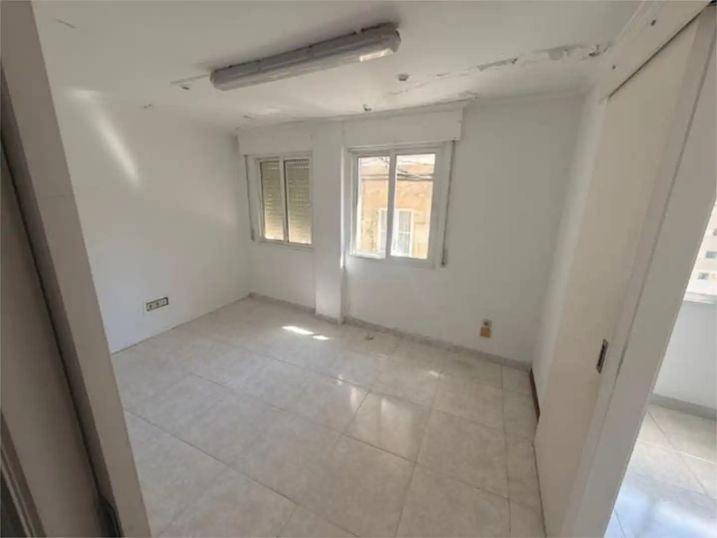 Office for rent in Padrón