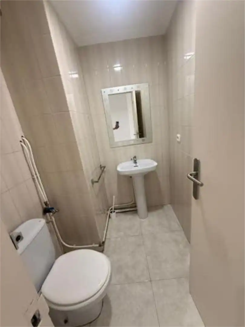 Bathroom of Office for rent in Padrón