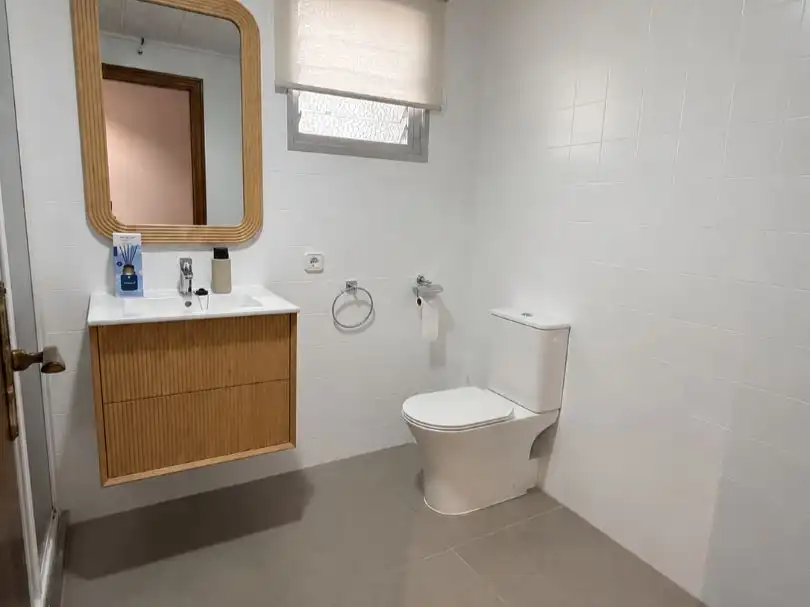 Piso de alquiler en Carrer del Pare Ferran Alcina, 9, El Llombo Baño de Piso de alquiler en Ontinyent con Balcón