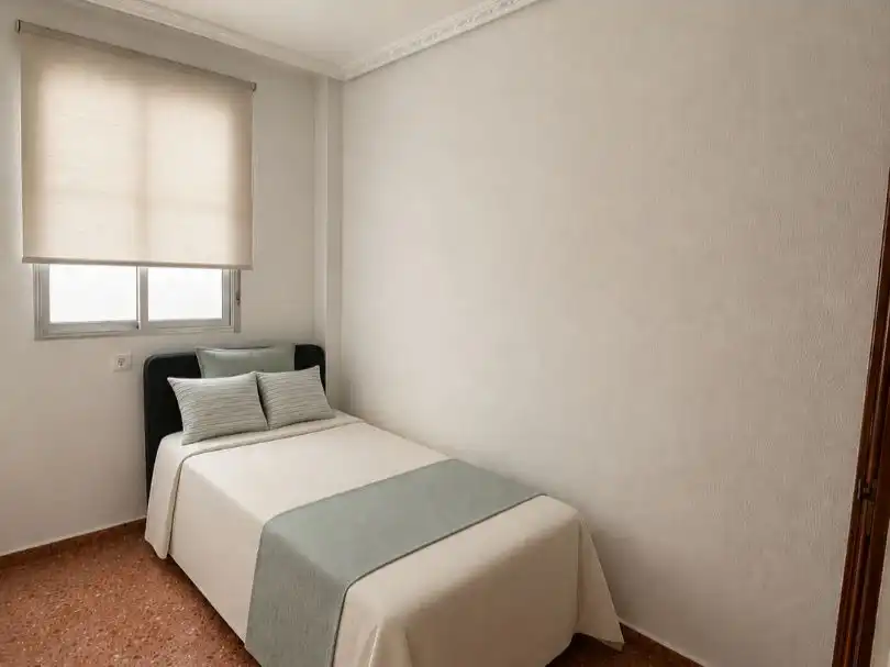 Piso de alquiler en Carrer del Pare Ferran Alcina, 9, El Llombo Habitación de Piso de alquiler en Ontinyent con Balcón