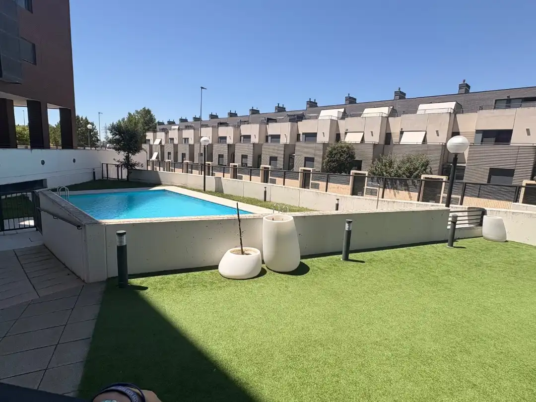 Piso de alquiler en Calle de la Galana, 54, Pinar del Jalón Piscina de Piso de alquiler en Valladolid con Calefacción, Parquet y Trastero