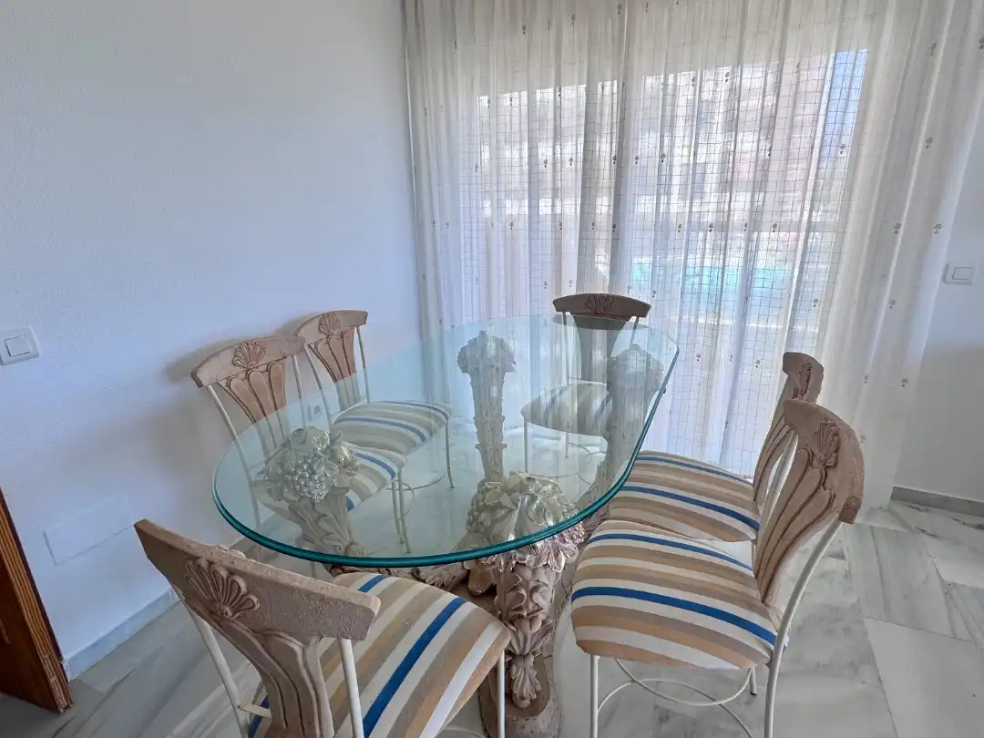 Piso de alquiler en Calle Maestro Pedro Calvo, 2, Playa de los Boliches Comedor de Piso de alquiler en Fuengirola con Aire acondicionado y Terraza