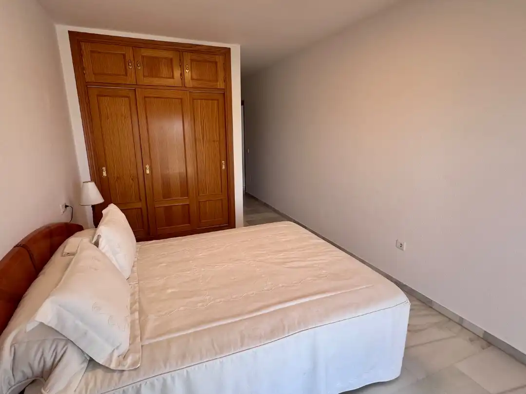 Piso de alquiler en Calle Maestro Pedro Calvo, 2, Playa de los Boliches Habitación de Piso de alquiler en Fuengirola con Aire acondicionado y Terraza