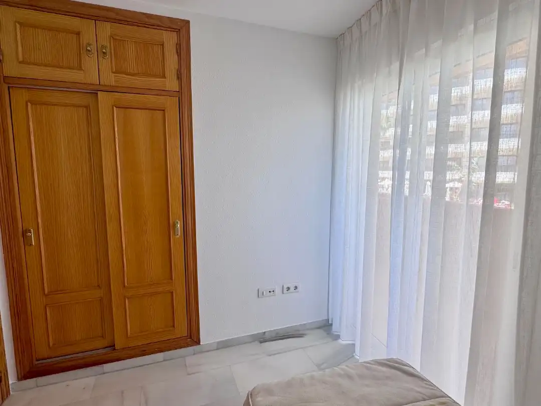 Piso de alquiler en Calle Maestro Pedro Calvo, 2, Playa de los Boliches Habitación de Piso de alquiler en Fuengirola con Aire acondicionado y Terraza