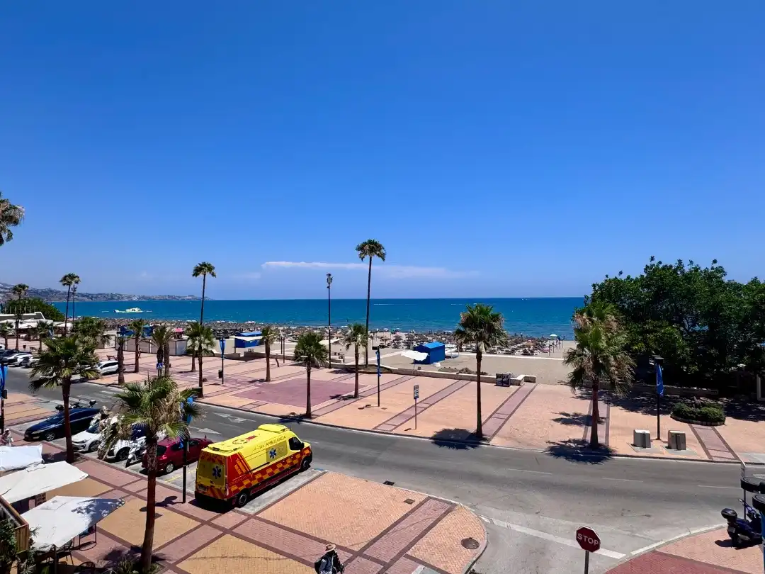 Piso de alquiler en Calle Maestro Pedro Calvo, 2, Playa de los Boliches Vista exterior de Piso de alquiler en Fuengirola con Aire acondicionado y Terraza