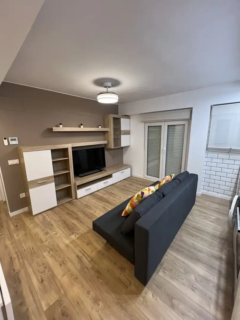 Living room of Flat for rent in  Zaragoza Capital  with Air Conditioner and Balcony