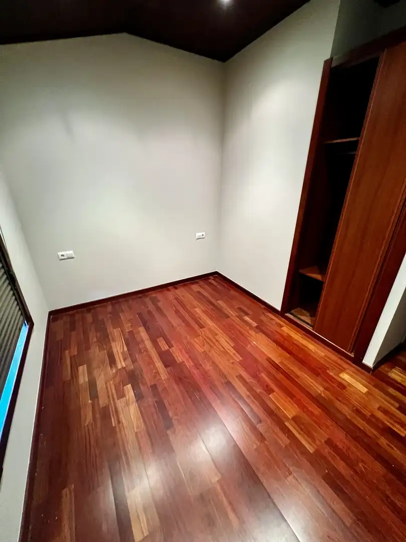 Casa o xalet en venda a Rúa do Piñeiro, 136, Aldán Casa o xalet en venda en Cangas amb Calefacció, Jardí privat i Parquet