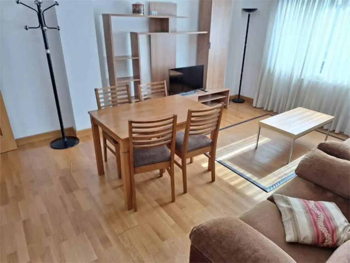 Sala de estar de Piso de alquiler en Arteixo con Calefacción y Amueblado