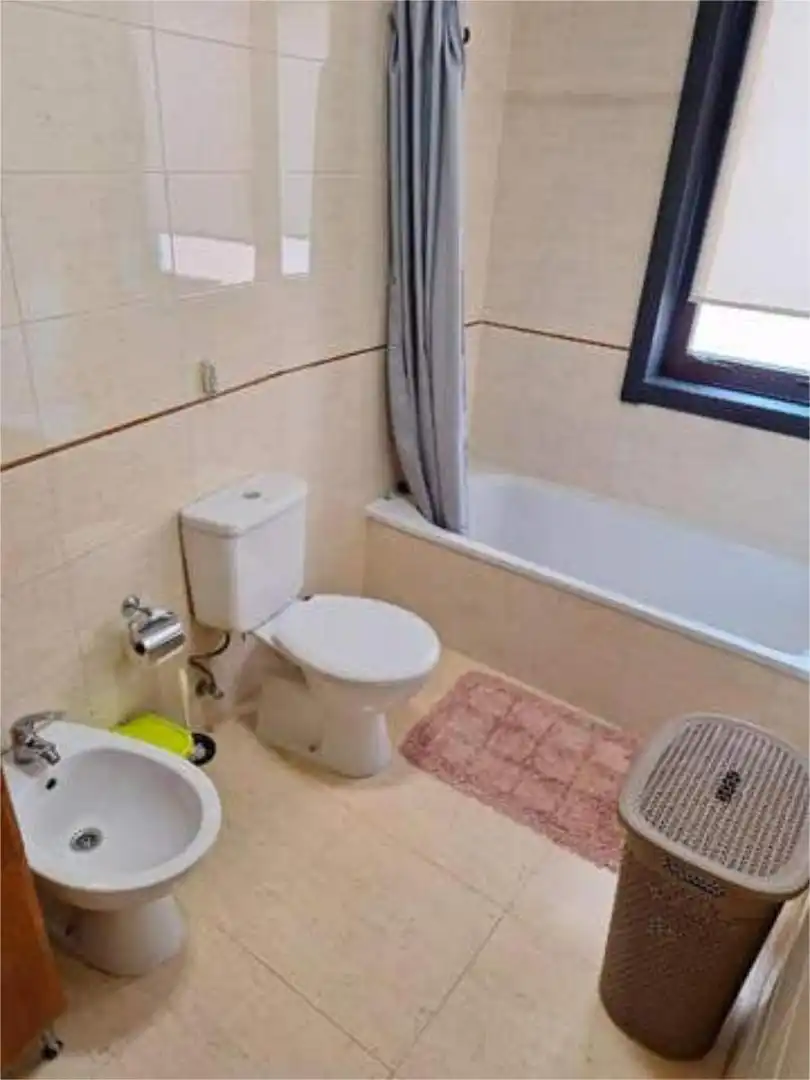 Baño de Piso de alquiler en Arteixo con Calefacción y Amueblado