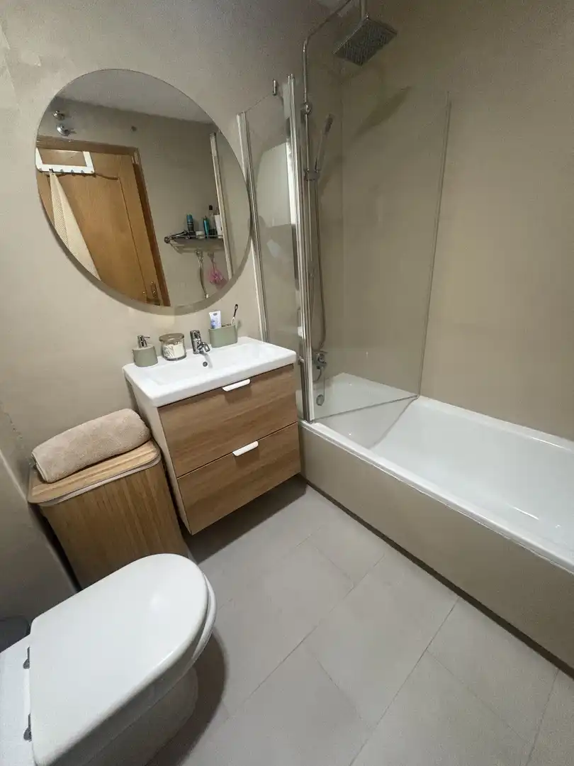 Piso en venta en Calle Alegría, 22, Valdepelayo - Montepinos - Arroyo Culebro Baño de Piso en venta en Leganés con Aire acondicionado y Terraza