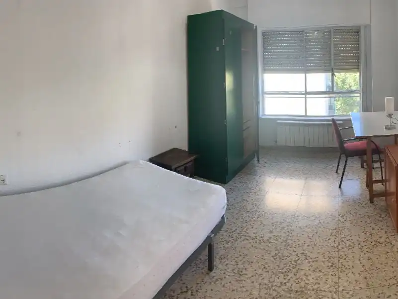 Flat for rent in Plaza de Hernán Cortés, 42, Casco Antiguo Bedroom of Flat for rent in Cáceres Capital with Terrace and Balcony