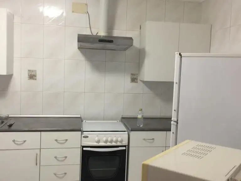 Flat for rent in Avenida París, 20, Ruta de la Plata Kitchen of Flat for rent in Cáceres with Heating, Terrace and Furnished