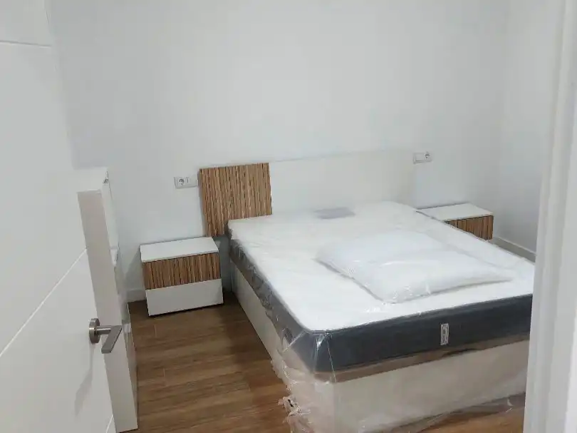 Apartament de lloguer a Calle Puerta del Sol, 20, Vallesequillo Dormitori de Apartament de lloguer en Jerez de la Frontera amb Aire condicionat, Calefacció i Moblat
