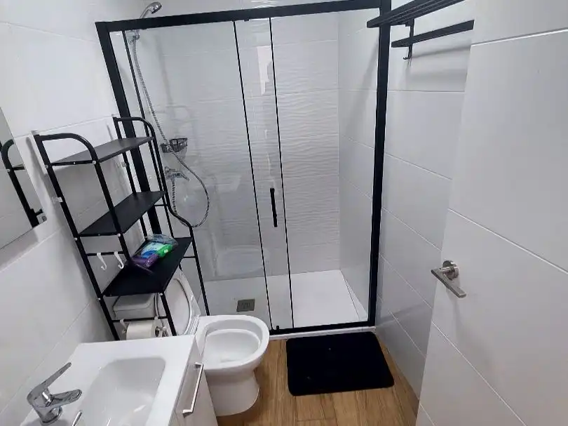 Apartament de lloguer a Calle Puerta del Sol, 20, Vallesequillo Bany de Apartament de lloguer en Jerez de la Frontera amb Aire condicionat, Calefacció i Moblat