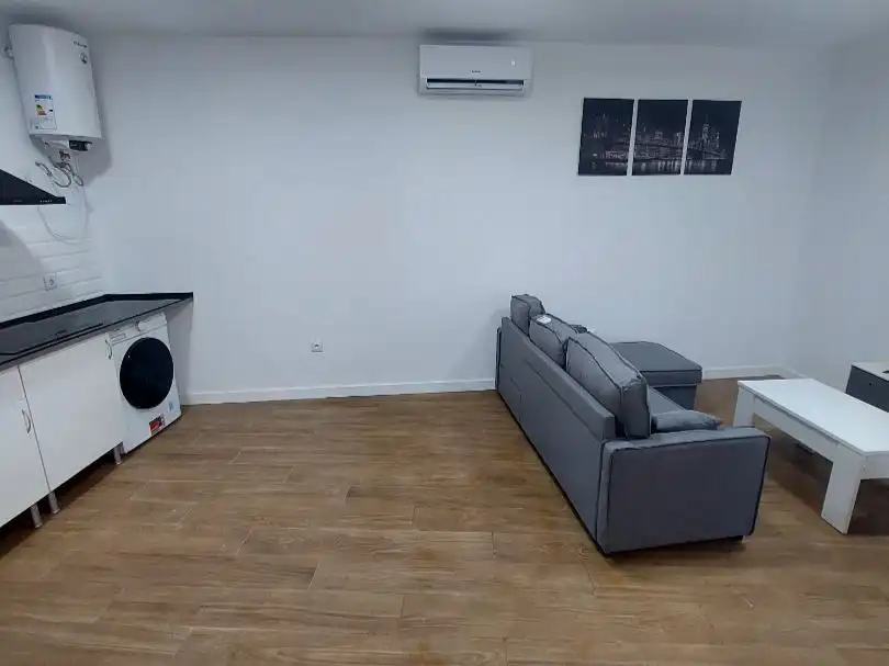 Apartament de lloguer a Calle Puerta del Sol, 20, Vallesequillo Sala d'estar de Apartament de lloguer en Jerez de la Frontera amb Aire condicionat, Calefacció i Moblat