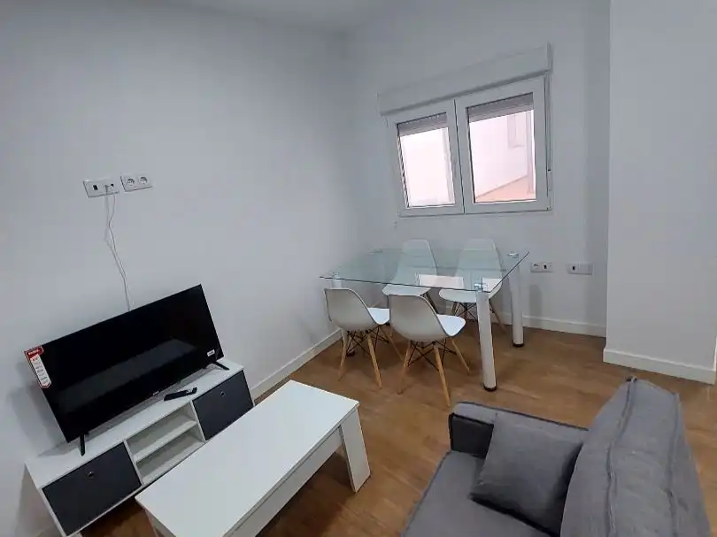 Apartament de lloguer a Calle Puerta del Sol, 20, Vallesequillo Sala d'estar de Apartament de lloguer en Jerez de la Frontera amb Aire condicionat, Calefacció i Moblat