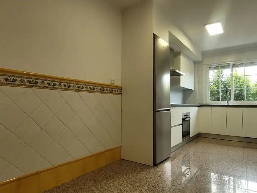 Flat for rent in Avenida Federico García Lorca, 102, Oliveros - Altamira Kitchen of Flat for rent in Almería with Air Conditioner, Heating and Storage room
