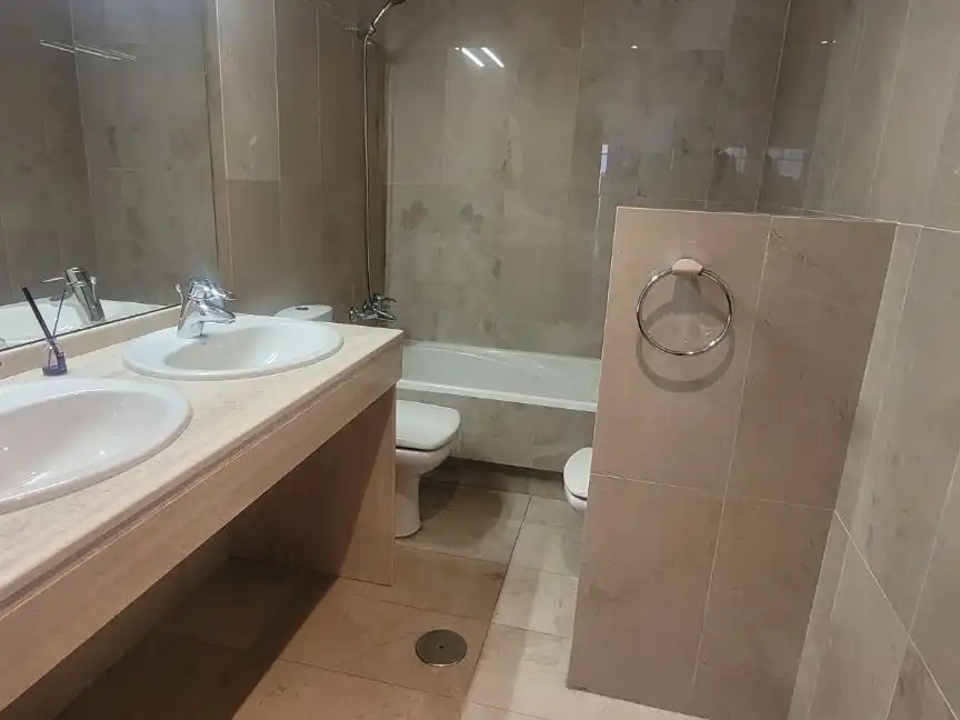Flat for rent in Avenida Federico García Lorca, 102, Oliveros - Altamira Bathroom of Flat for rent in Almería with Air Conditioner, Heating and Storage room