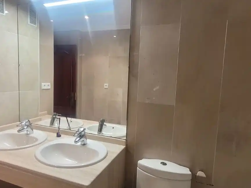 Flat for rent in Avenida Federico García Lorca, 102, Oliveros - Altamira Bathroom of Flat for rent in Almería with Air Conditioner, Heating and Storage room