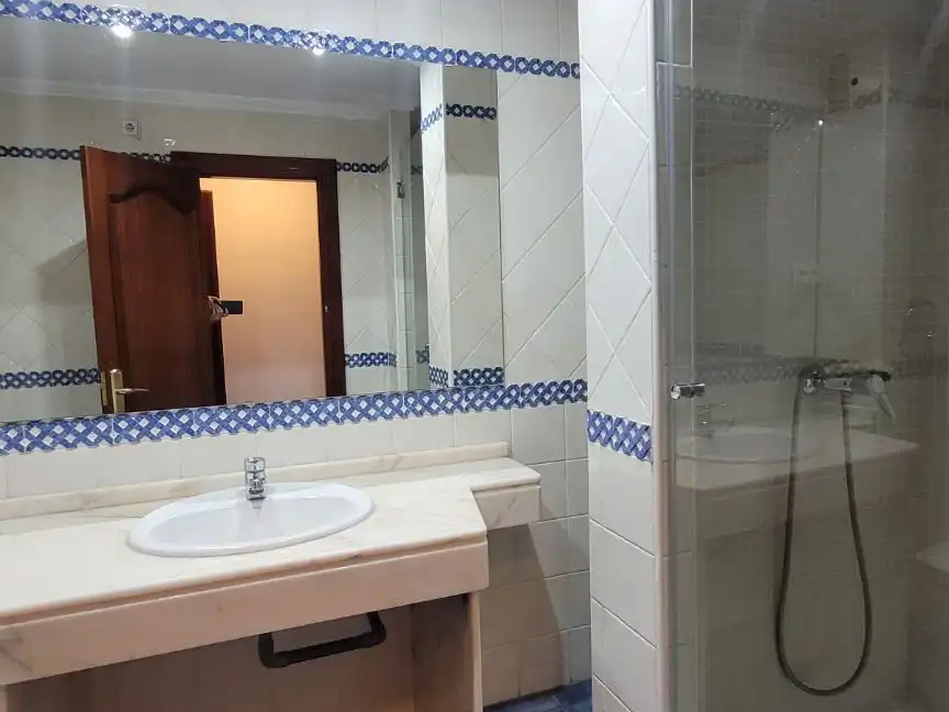Flat for rent in Avenida Federico García Lorca, 102, Oliveros - Altamira Bathroom of Flat for rent in Almería with Air Conditioner, Heating and Storage room