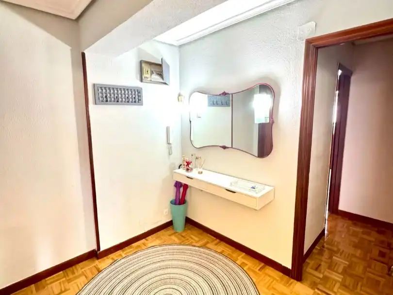 Flat for rent in Luis Vicente de Velasco, 2, Alisal - San Román Flat for rent in Luis Vicente de Velasco, 2, Alisal - San Román