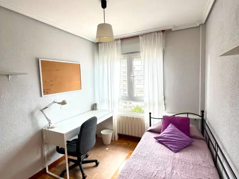 Flat for rent in Luis Vicente de Velasco, 2, Alisal - San Román Flat for rent in Luis Vicente de Velasco, 2, Alisal - San Román