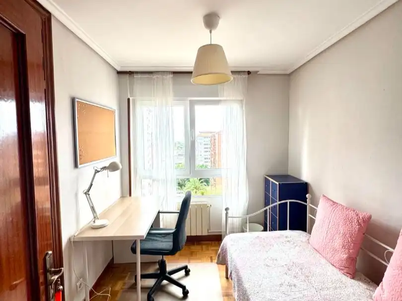 Flat for rent in Luis Vicente de Velasco, 2, Alisal - San Román Flat for rent in Luis Vicente de Velasco, 2, Alisal - San Román