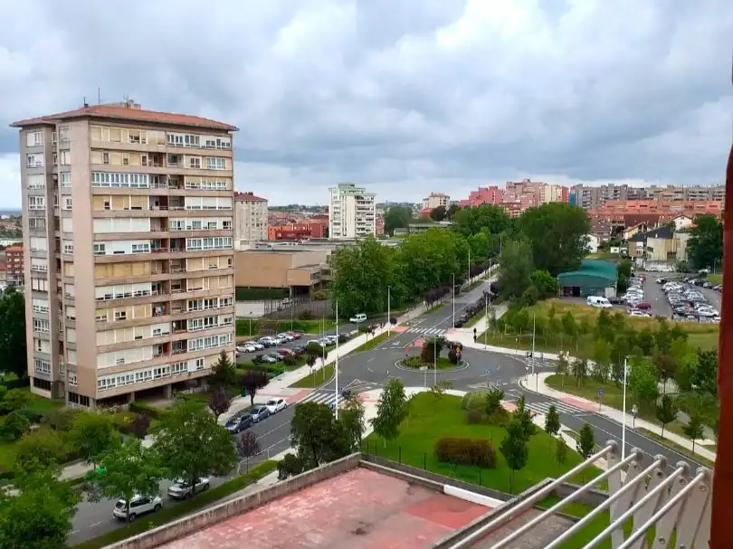 Flat for rent in Luis Vicente de Velasco, 2, Alisal - San Román Flat for rent in Luis Vicente de Velasco, 2, Alisal - San Román