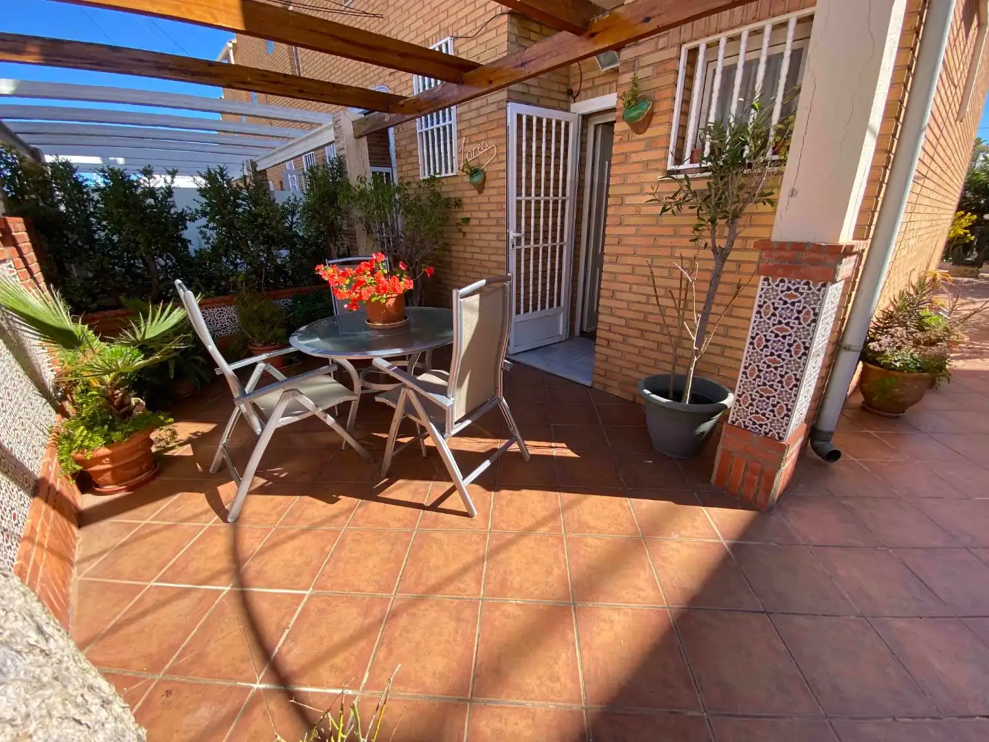 Casa adosada en venta en Calle Madamme Curie, 2, Torrevieja Terraza de Casa adosada en venta en Torrevieja con Aire acondicionado y Balcón