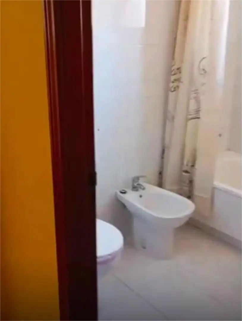 Baño de Apartamento en venta en Cangas  con Calefacción y Trastero