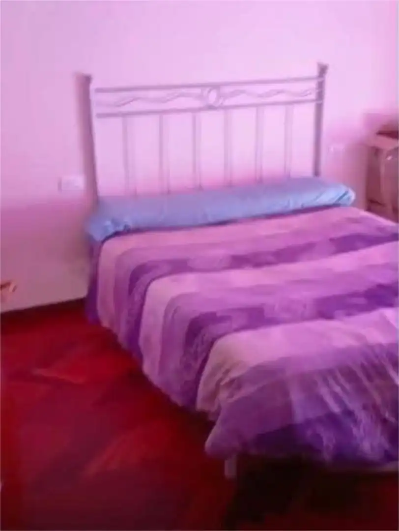 Habitación de Apartamento en venta en Cangas  con Calefacción y Trastero